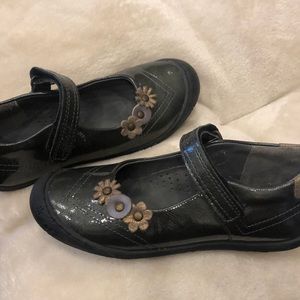 Girl’s Aster shoes - NWOT